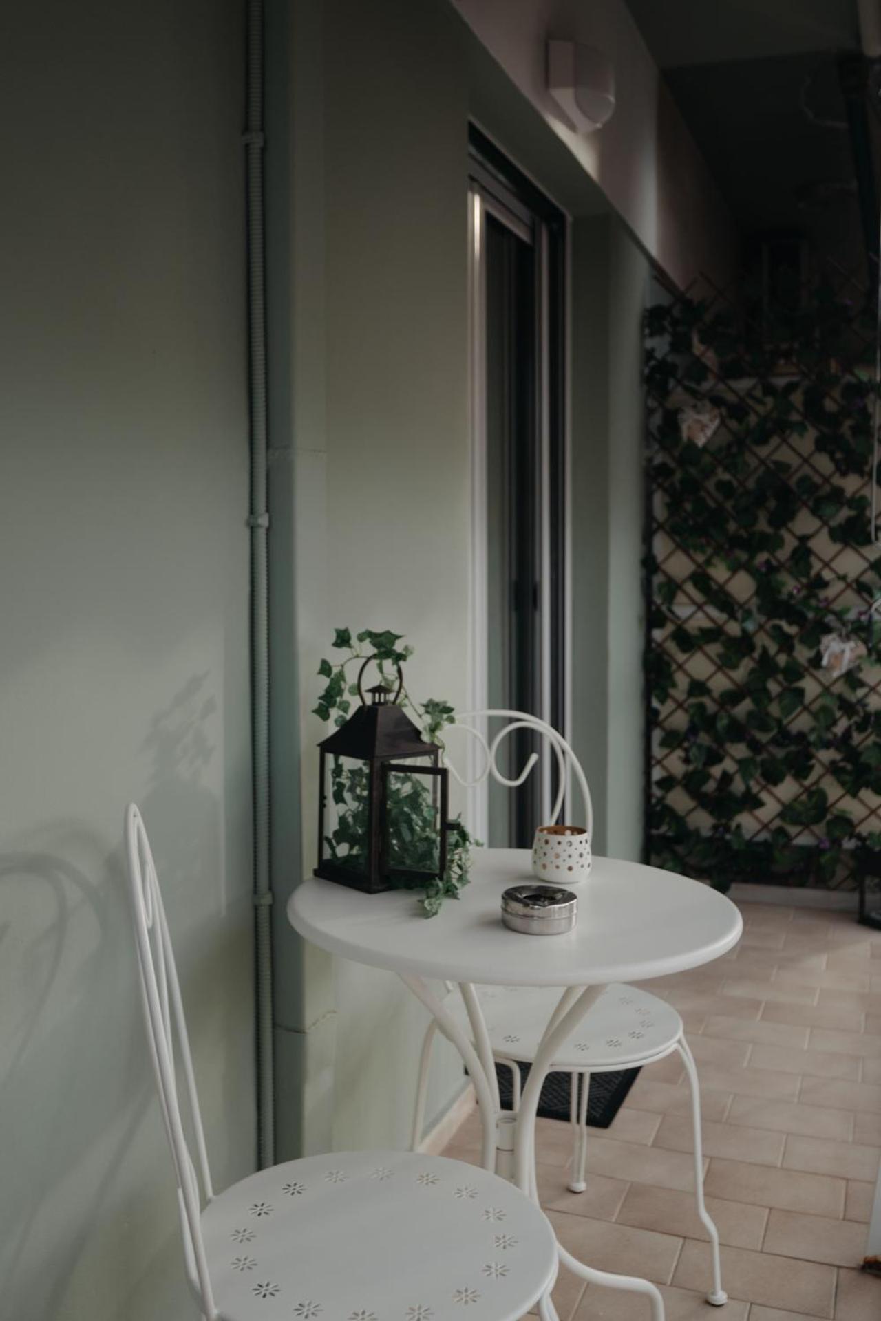 Vivian'S Deluxe Apartment Патра Экстерьер фото